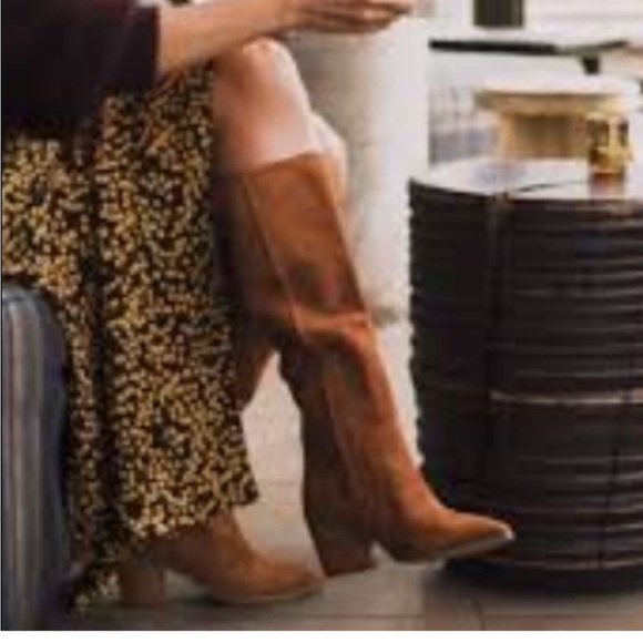 Suede Cole Haan boot - Picture 3 of 3